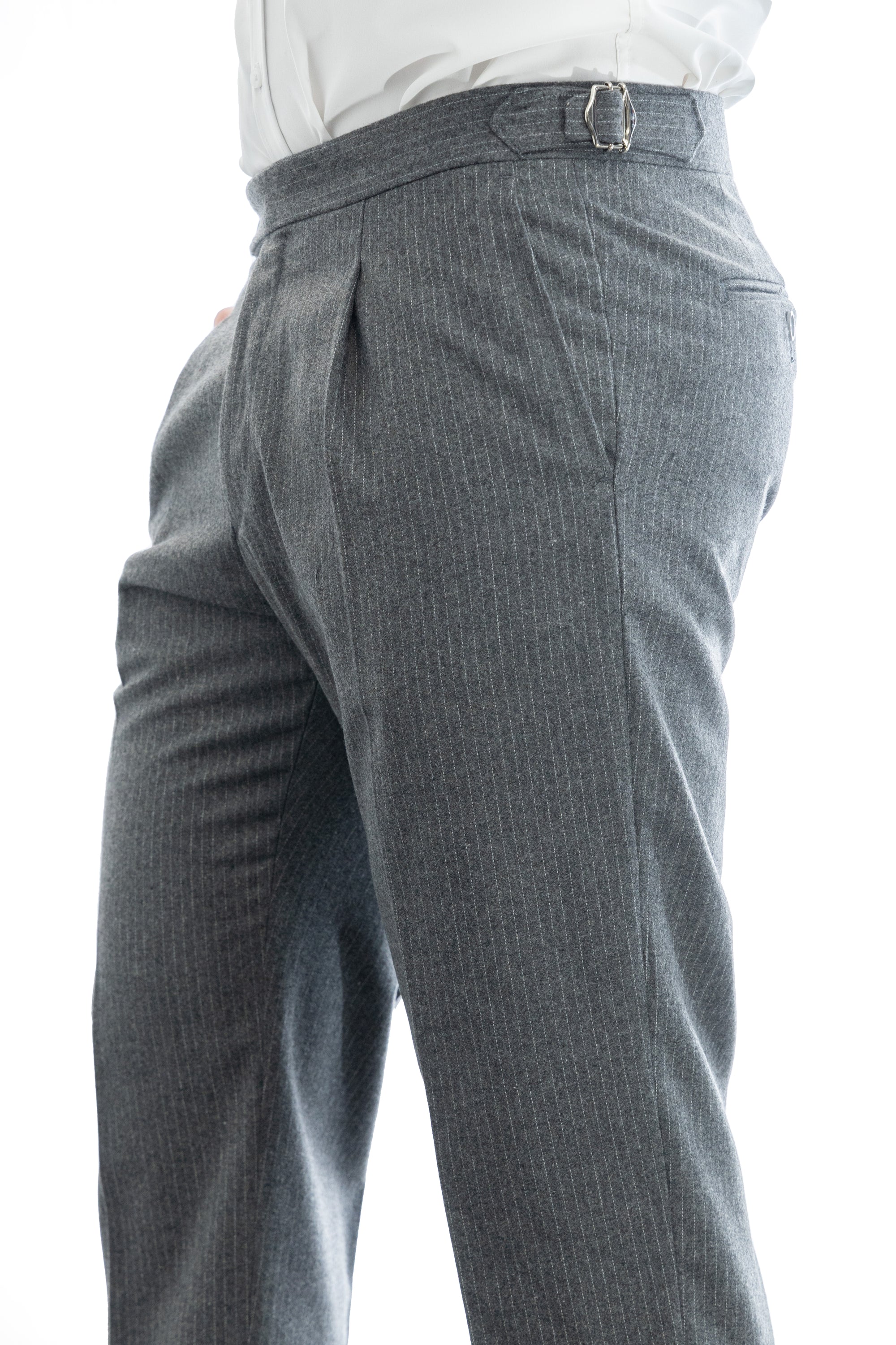 PANTALONE CON FIBIA DI REGOLAZIONE